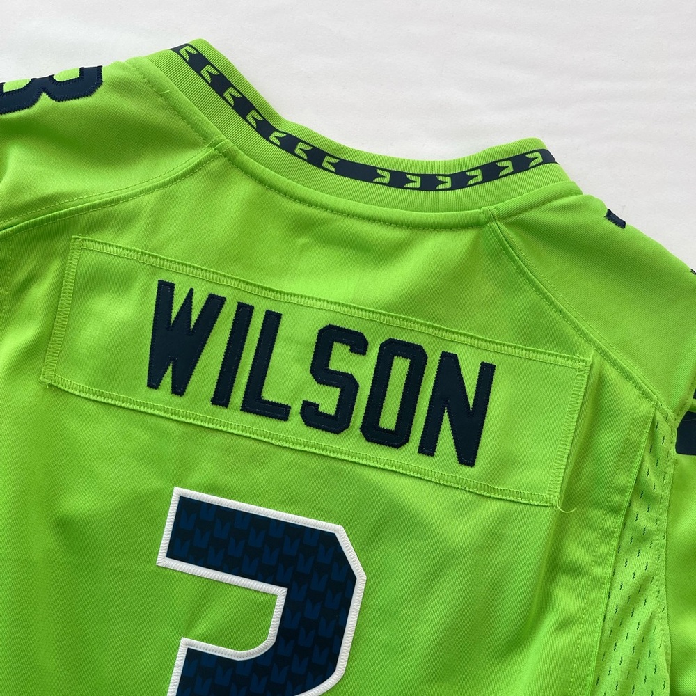 NWOT women’s small Russell Wilson 3 official Seahawks jersey size small S